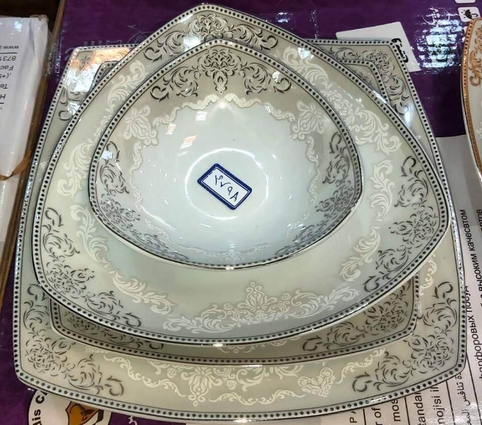 سرویس غذاخوری 12 نفره 105 پارچه چینی پردیس کاشان قالب پاریس طرح دلوین نقره ای کد 479A