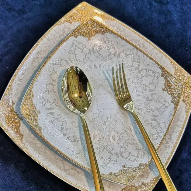سرویس غذاخوری 6 نفره 30 پارچه بوگاتی طلایی کد 484B