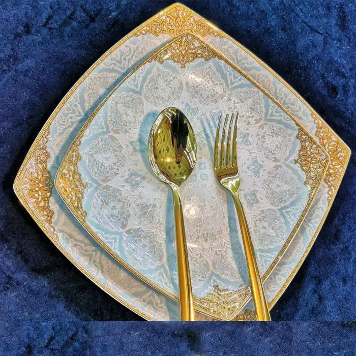سرویس غذاخوری 6 نفره 30 پارچه بوگاتی طلایی کد 484i